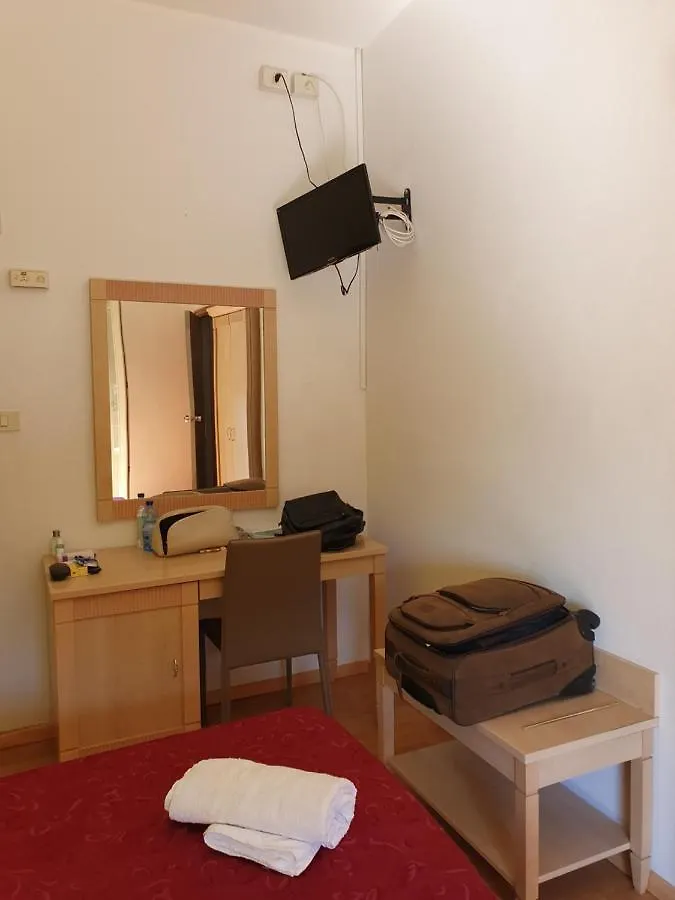 Hotel Aramis Rimini 3*,